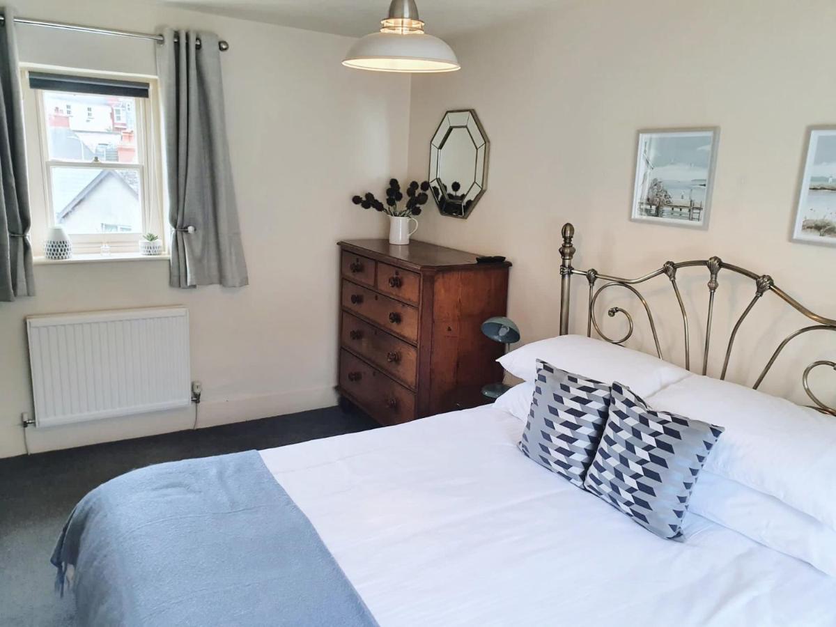 Stunning & Spacious House In Central Tenby Exterior foto